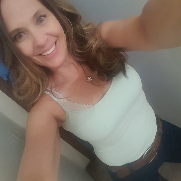 Meet your Posher, Monique - Picture 2 of 2